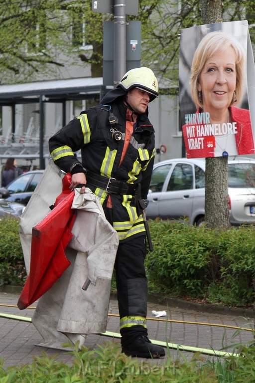 Feuer Koeln Junkersdorf Duerenerstr JK P26.jpg